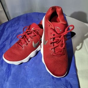 NIKE (Men's) Red lowrise "Hyperdunk" size 11 athletic shoes (New)